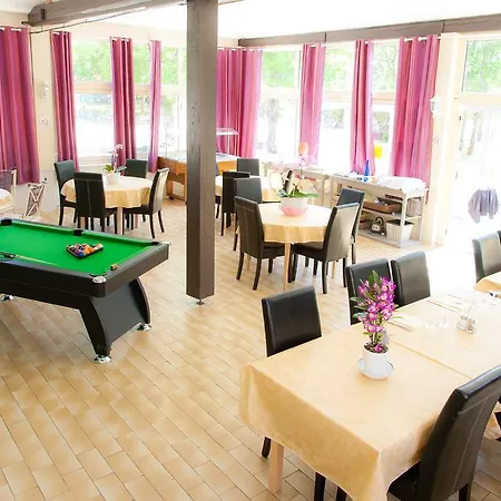 Hotel Restaurant Les Lavandins Saint-Christol (Vaucluse)
